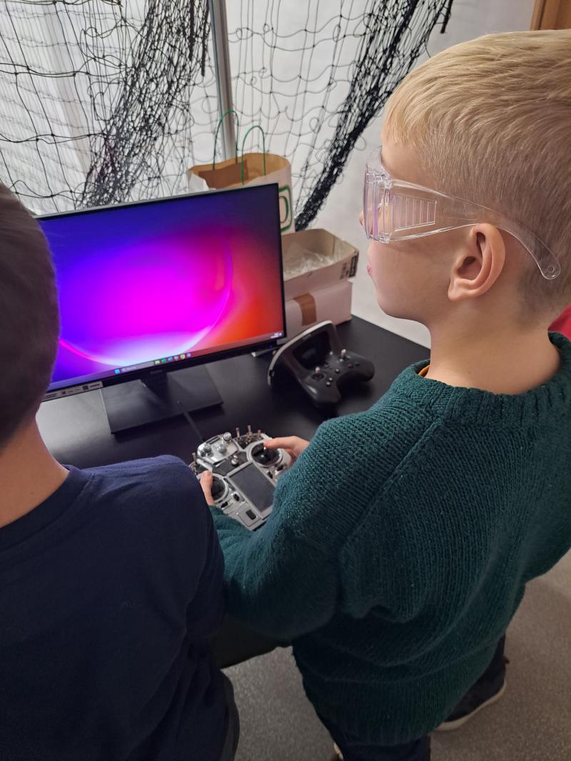 Spotkania: Pomost na Borneo - edukacja, która łączy światy (4)