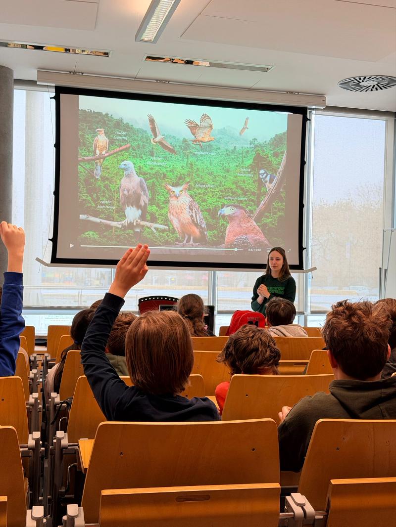 Spotkania: Pomost na Borneo - edukacja, która łączy światy (8)