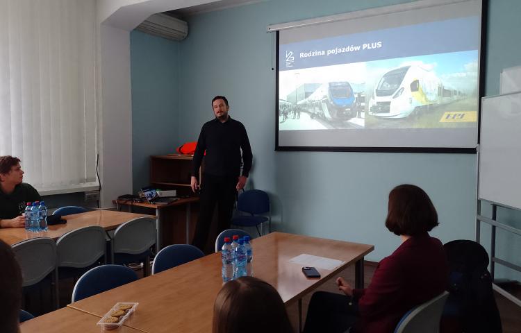 Wizyta studentów WARiE w Centrum Nowoczesnej Mobilności